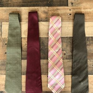 Lot of 4 Kenneth Cole ties. Standard size